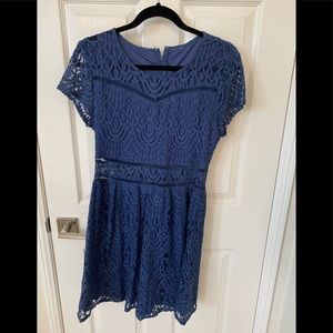 Twinkle blue lace dress with cutout